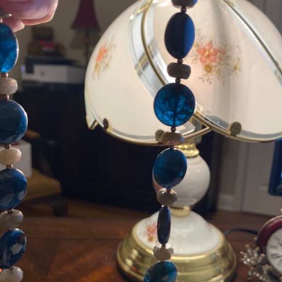 Black Labradorite and Flower Jade Necklace and Earrings Set - Picture 12 of 12